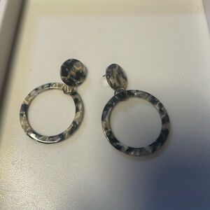 Elegant Black and Gray Hoop Earrings
